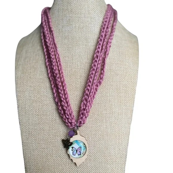 Handmade Crochet Butterfly Pendant Necklace Cottagecore - Picture 11 of 13